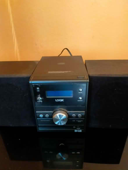 Photo of free Mini CD player and radio (Blackness DD2) #1