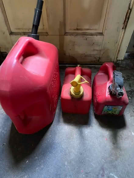 Photo of free plastic gas cans (Town of Kensington) #1