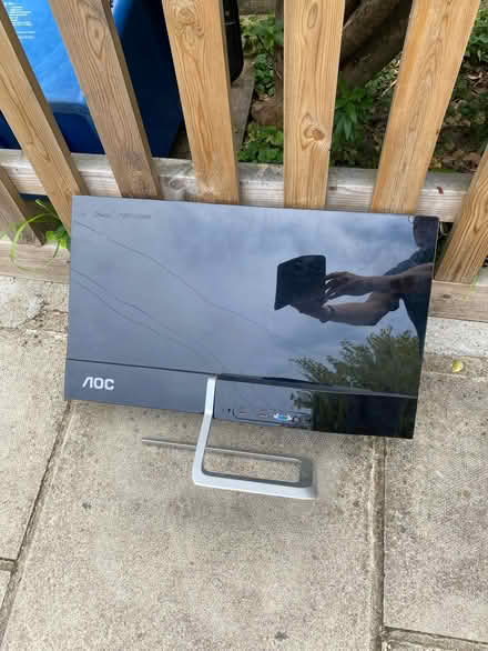 Photo of free Display AOC (East Sheen SW14) #2