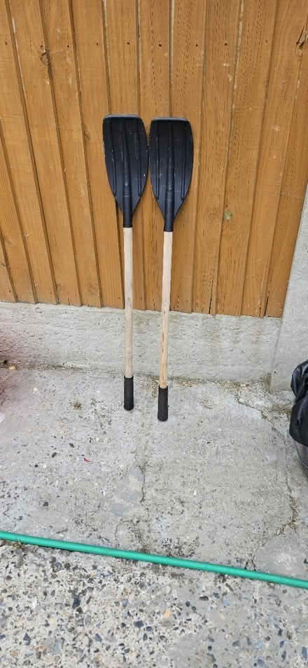 Photo of free oars (CT8) #1