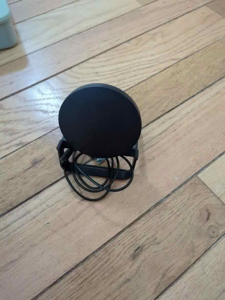 Photo of free Samsung wireless charger (Broad ripple) #1