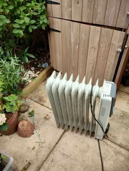 Photo of free Oil/electric heater (Hatfield, AL10) #1