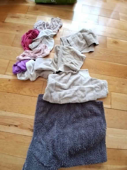 Photo of free Towel cloths flannels bath mat (Malvern Link WR14) #1