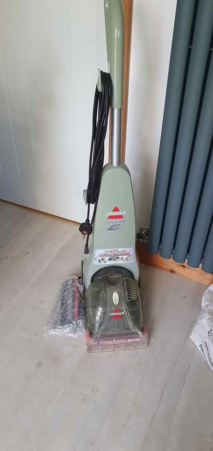 Photo of free bissell carpet washer (Hengistbury Head BH6) #4