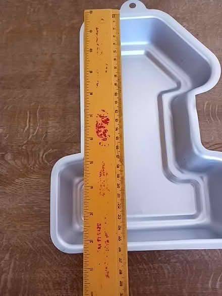 Photo of free 1 birthday cake tin (Cutteslowe OX2) #3
