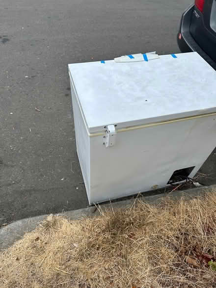 Photo of free Chest Freezer (N Oakland (Bushrod)) #1