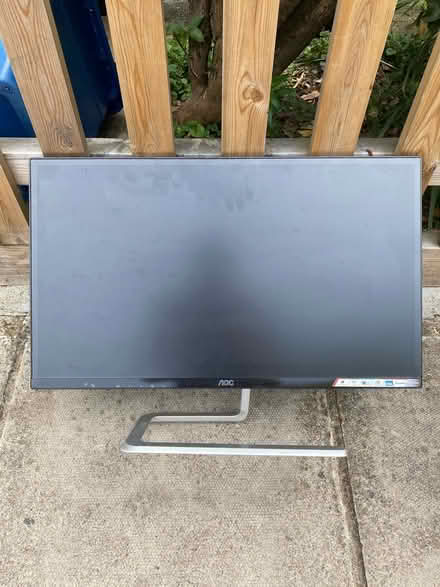 Photo of free Display AOC (East Sheen SW14) #1
