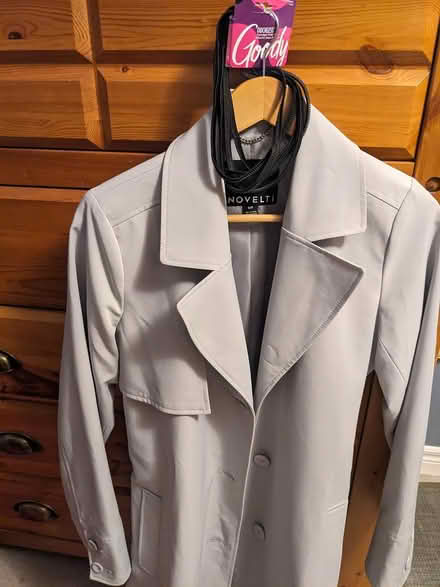 Photo of free women's small trenchcoat (Don Mills and Steeles) #1