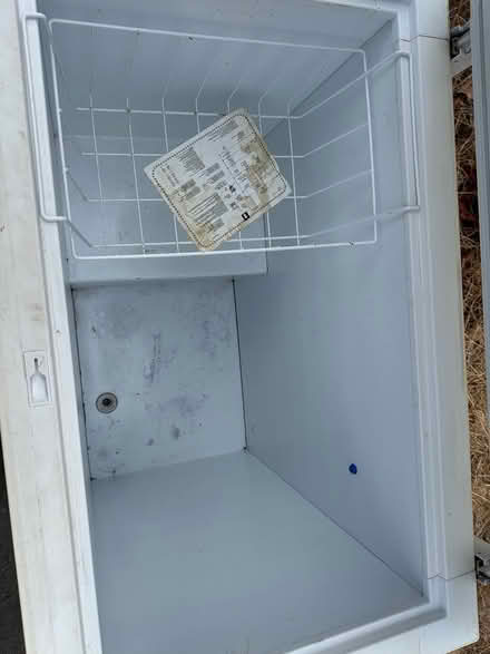 Photo of free Chest Freezer (N Oakland (Bushrod)) #4