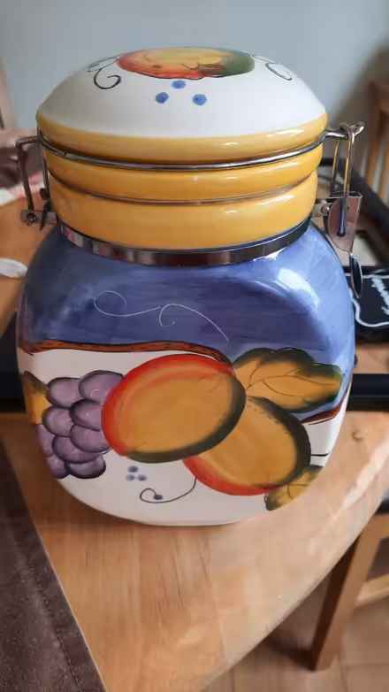 Photo of free Ceramic container (Rose Hill OX4) #1