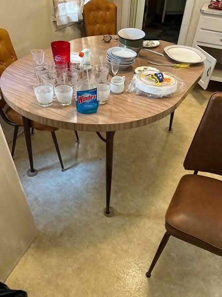 Photo of free kitchen tables,a leaf &4 chairs (Canton) #2