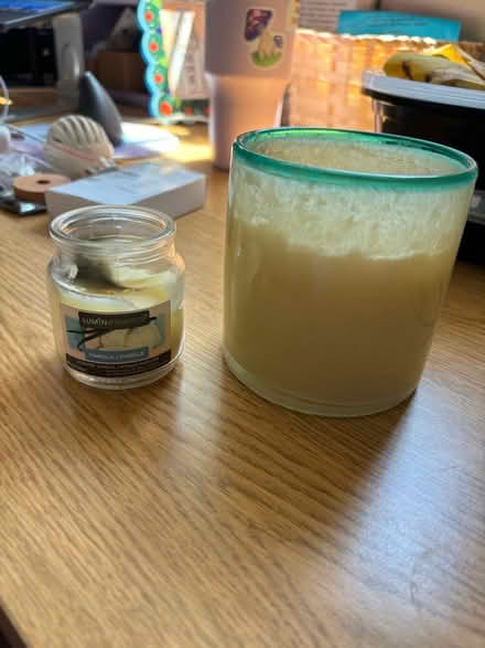 Photo of free 2 scented candles (Near Chelmsford Center)