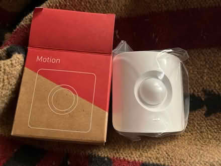 Photo of free SimpliSafe Motion Sensor (ESSJ ~Story&White) #1