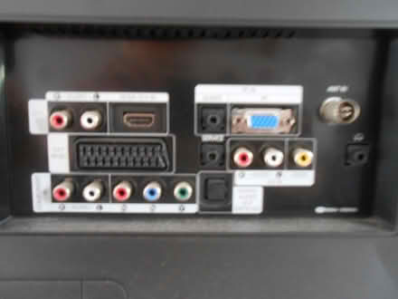 Photo of free 22 inch Samsung TV (Halstead TN14) #2