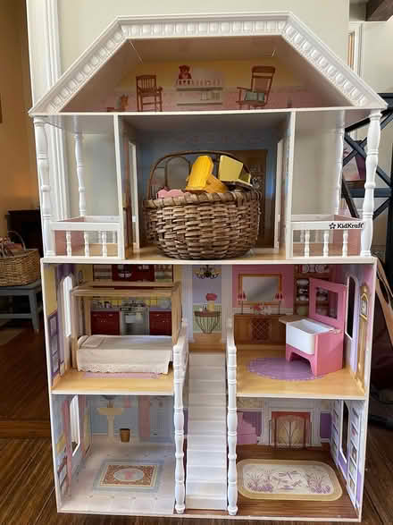 Photo of free KidKraft Dollhouse and Furniture (Gallatin) #1