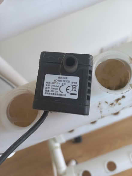 Photo of free Hydroponics System with pump (Hadleigh SS7) #4