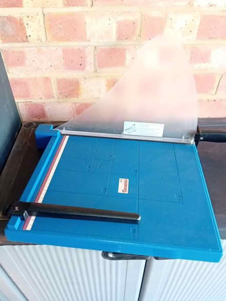 Photo of free Guillotine for cutting paper (Eastbourne BN21) #1