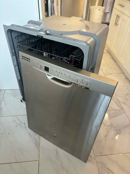 Photo of free dishwasher (needs fix) (East New York) #1