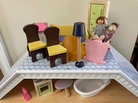 Photo of free KidKraft Dollhouse and Furniture (Gallatin) #2