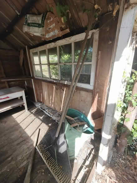 Photo of free Wooden garden potting shed (Sanderstead hill CR2) #4