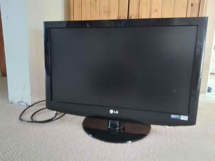 Photo of free 22 inch TV (Beckenham BR3) #1