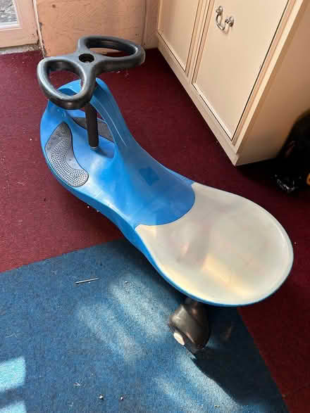 Photo of free Wiggle car for toddlers (Montrose Ave Welling) #1