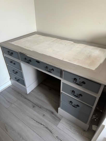 Photo of free Large wooden desk (Houghton Regis LU5) #1