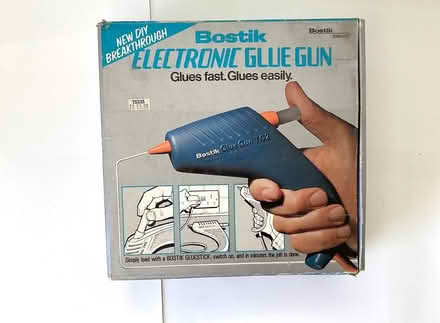 Photo of free Electronic glue gun (Poynton SK12) #1