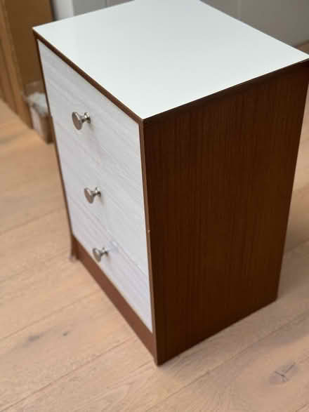 Photo of free Bedside cabinet/Chest of drawers (Twickenham) #3