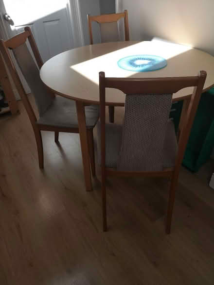 Photo of free Round dining table and 3 chairs (Seven kings IG3) #2