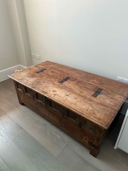 Photo of free Amazing chest (worth circa £1000) (Covent garden - WC2E 9PE) #1