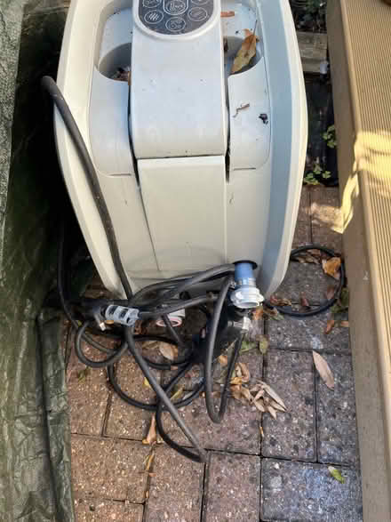 Photo of free fiji laz y spa unit spares (CT9) #2