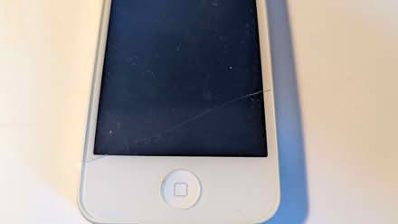 Photo of free iphone 4 (Bernards Heath AL1) #2