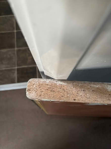 Photo of free laminated marble effect worktop (Enderby LE19) #4