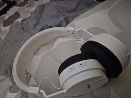 Photo of free Headset (no wire) (Sparkhill B13) #3