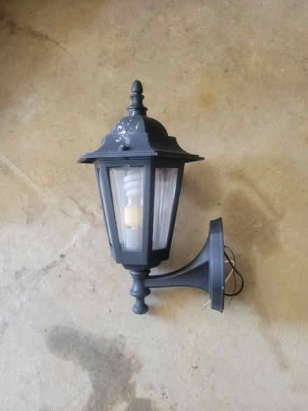 Photo of free Outdoor light (Lagrange) #1