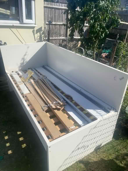 Photo of free Trundle/daybed (Northfleet, Perry Street area) #1