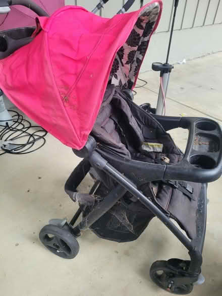 Photo of free Single and sit and stand stroller (22309) #2