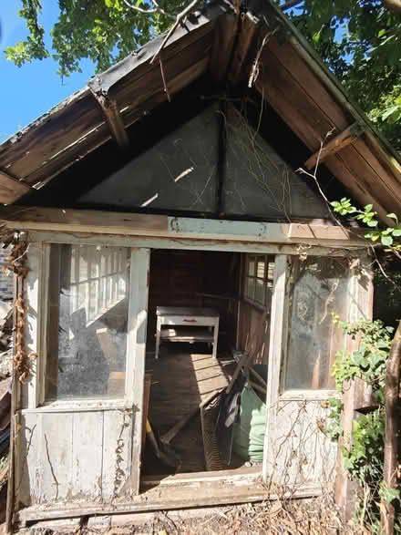 Photo of free Wooden garden potting shed (Sanderstead hill CR2) #3