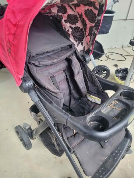 Photo of free Single and sit and stand stroller (22309) #4