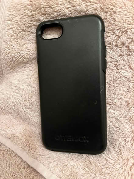 Photo of free Otterbox iPhone SE case (Clinton Hill) #1