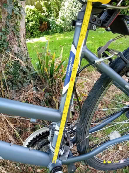 Photo of free Lady's Hybrid Bicycle (Northcourt OX14) #2