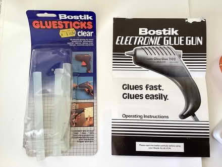 Photo of free Electronic glue gun (Poynton SK12) #3