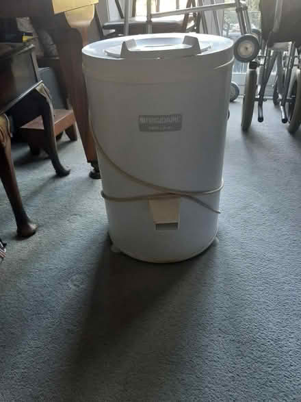 Photo of free Frigidaire spin dryer 2800 r.p.m (Streatham SW16) #1