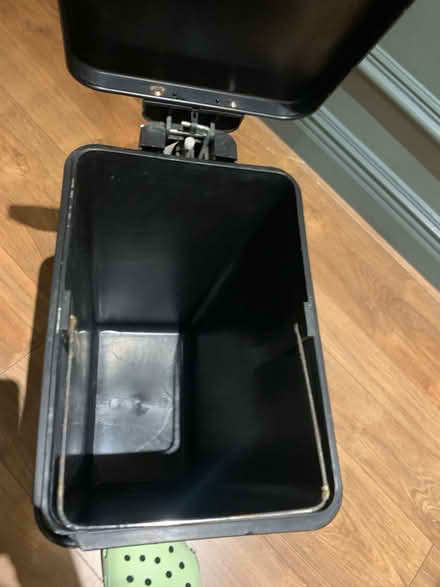 Photo of free Pedal bin (Walthamstow E17) #3