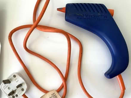 Photo of free Electronic glue gun (Poynton SK12) #2