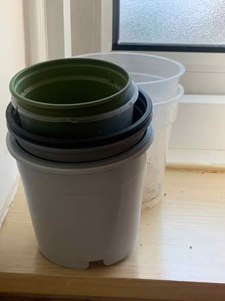 Photo of free Small Empty Plant Pots (Nottingham NG3) #1