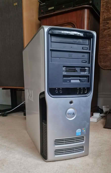 Photo of free COMPUTER Dell Tower Dimension 9150 NO DISKS (Sutton Coldfield B73) #1