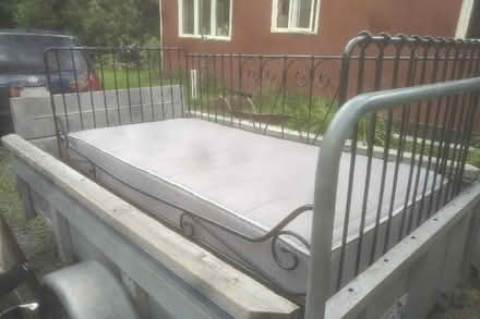 Photo of free twin bed with matress (Ottawa east-side) #1