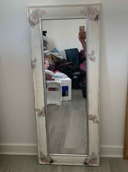 Photo of free Full Length Pretty Mirror (Southend SS2) #1